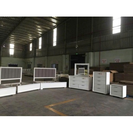 White Winter : Trọn Bộ Tủ Trang Điểm Trắng + Gương
